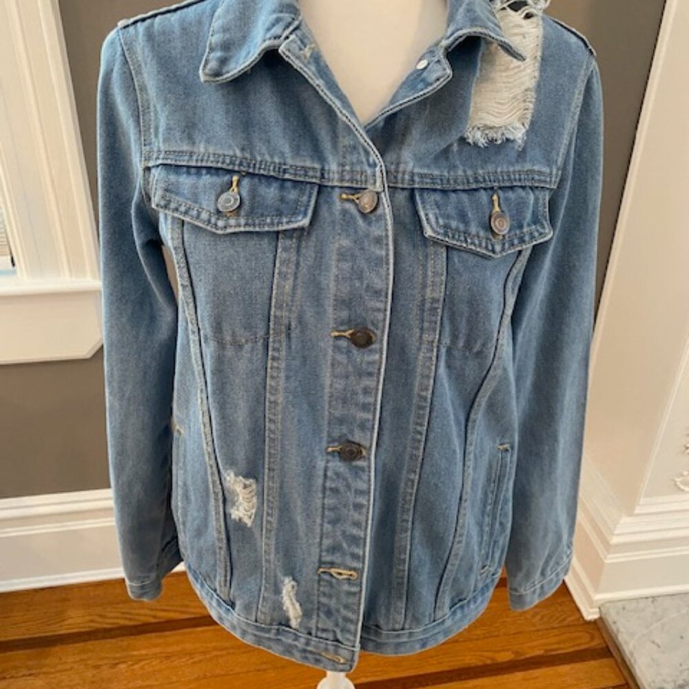THREAD & SUPPLY DENIM BLUE DISTRESSED JACKET. SIZE L.